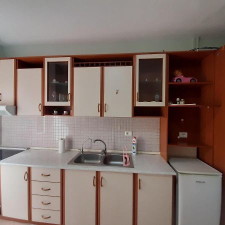Ema'S Apartment Драч Екстериор снимка